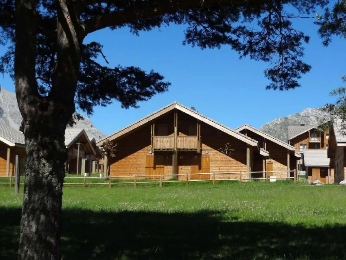 Apartment Appartement Residence Le Hameau Du Puy A Superdevoluy - 6 Pers, 300M Des Pistes, Piscine Chauffee - Fr-1-504-473